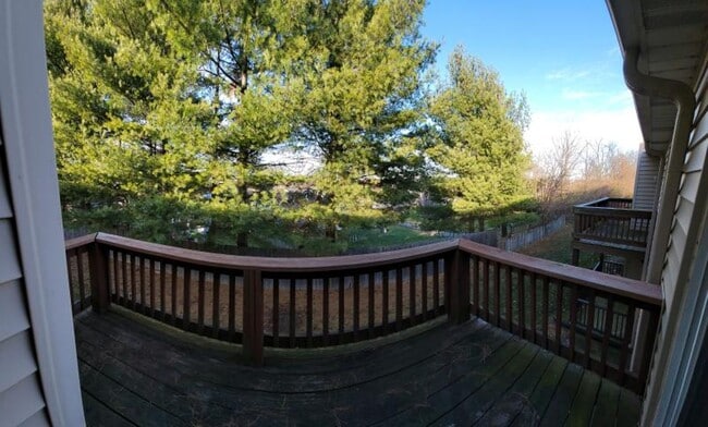 Building Photo - All Electric Second Floor Garden Condo for Rent in Wildwood