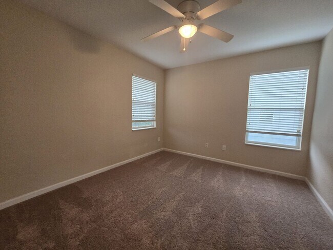 Building Photo - Beautiful home in Gated community