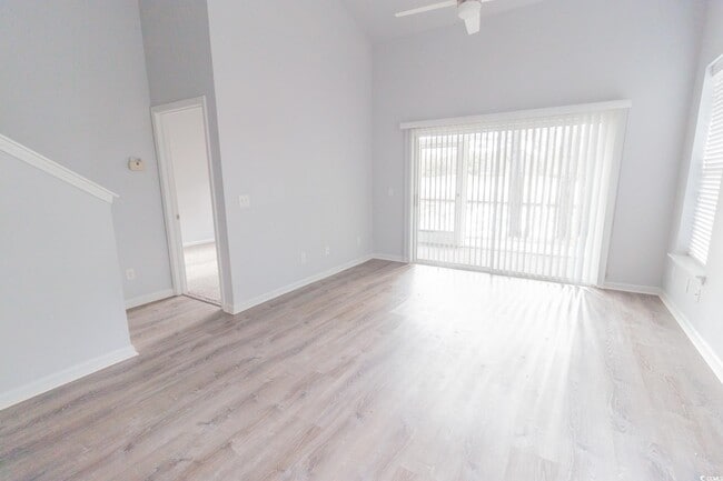 Building Photo - 211 Connemara Dr