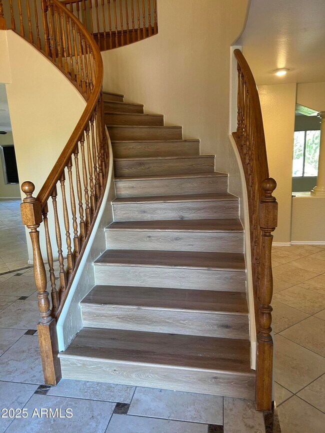 Building Photo - 6406 W El Cortez Pl