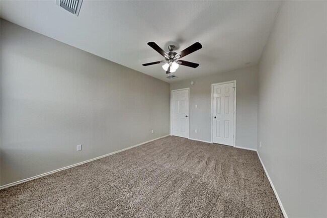 Building Photo - 3207 Trail Hollow Dr