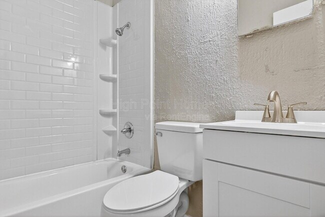 Building Photo - 437 Carver Ln