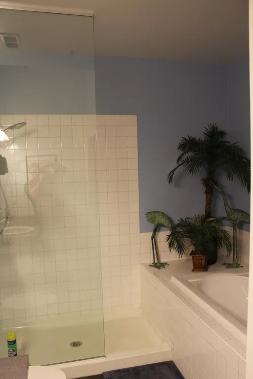 Building Photo - 1620 Lucas Ave