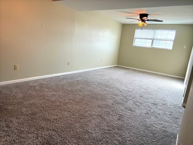 Building Photo - 3Bed/2Bath, House, Cozy Feel!