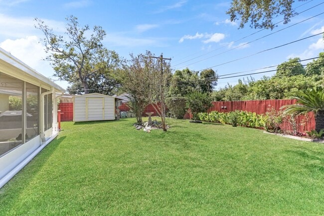 Building Photo - 309 W Tish Dr