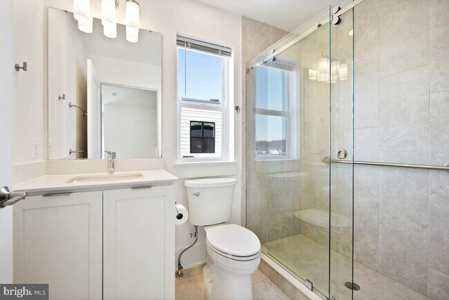 Building Photo - 11300 Emerald Park Rd