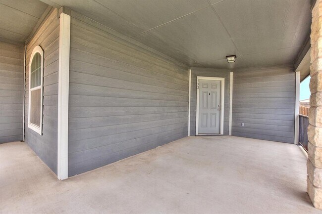 Building Photo - 132 Denton Dr