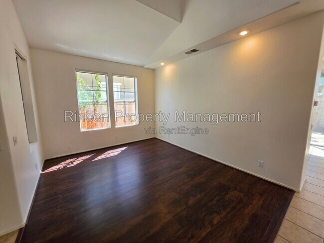 Building Photo - 2525 Villamonte Ct