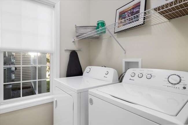 Building Photo - 1 Summer Snow Ln