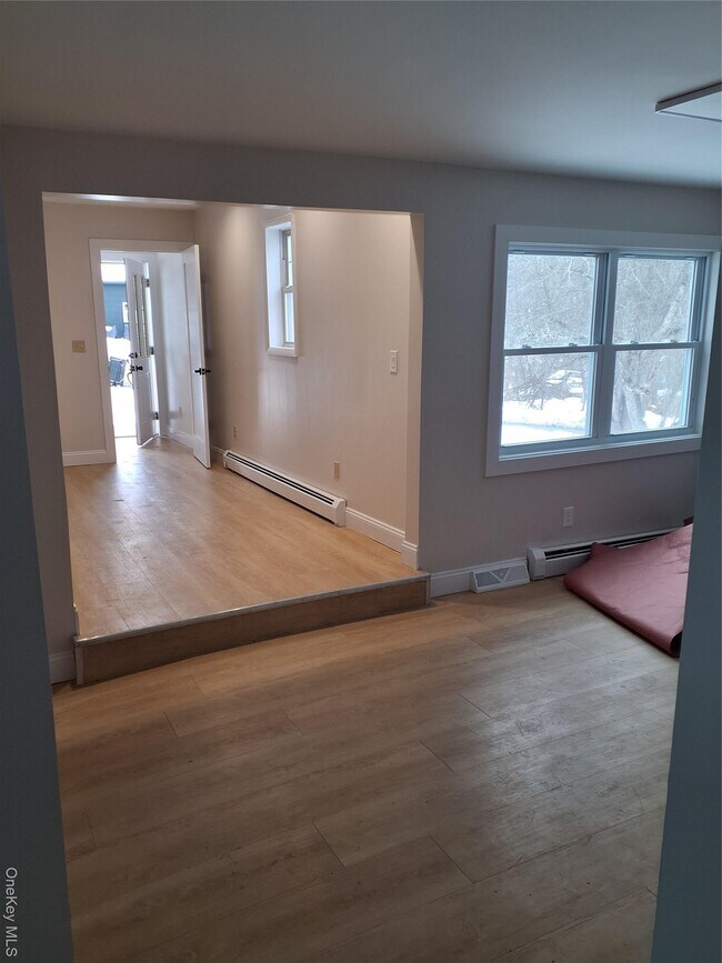 Building Photo - 37 Center Hill Rd