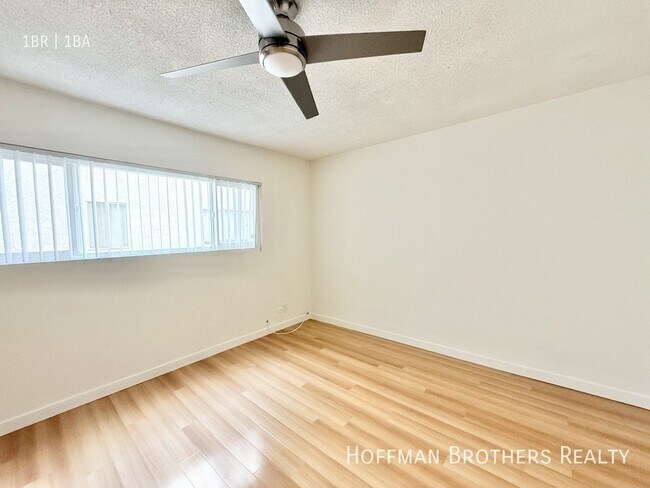 Building Photo - 1432 N Fairfax Ave