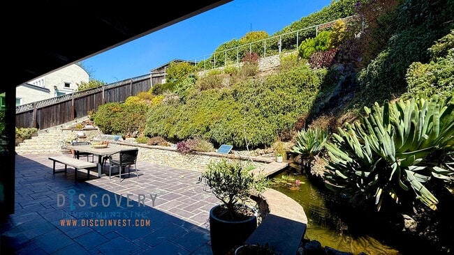 Building Photo - Elegant Piedmont Retreat with Expansive Ba...