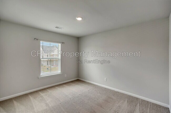 Building Photo - 146 Red Blf St