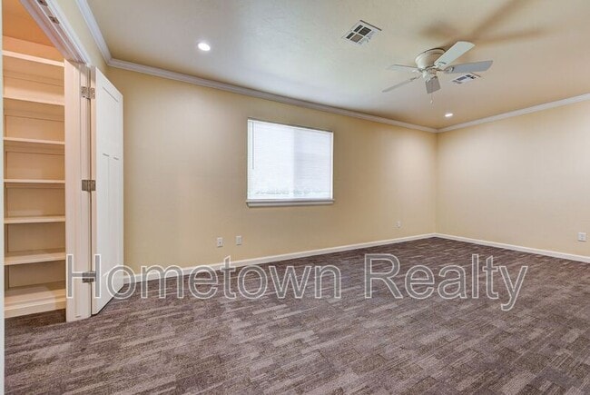 Building Photo - 1115 N Billen Ave