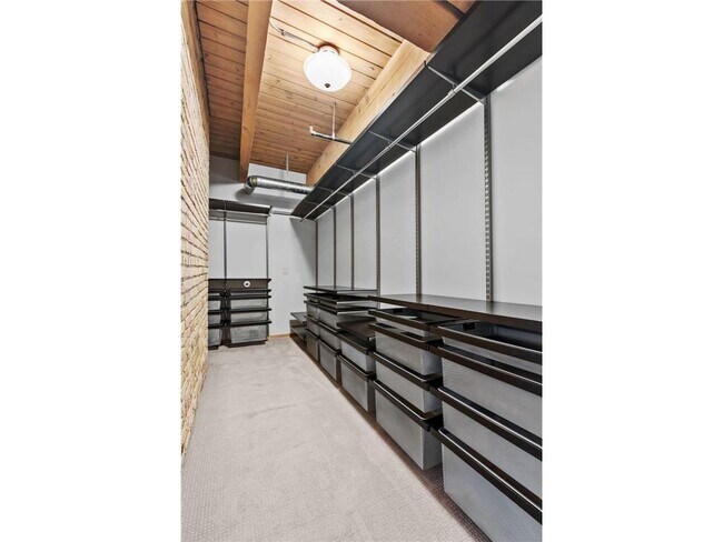 Building Photo - 404 N Washington Ave