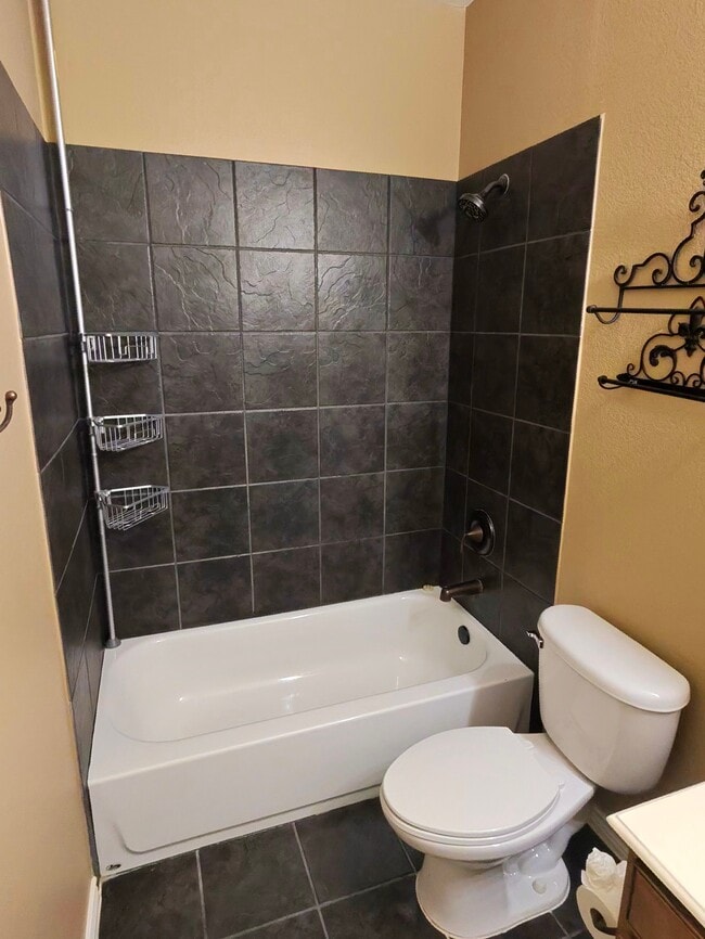 Building Photo - 6072 Pisa Ln