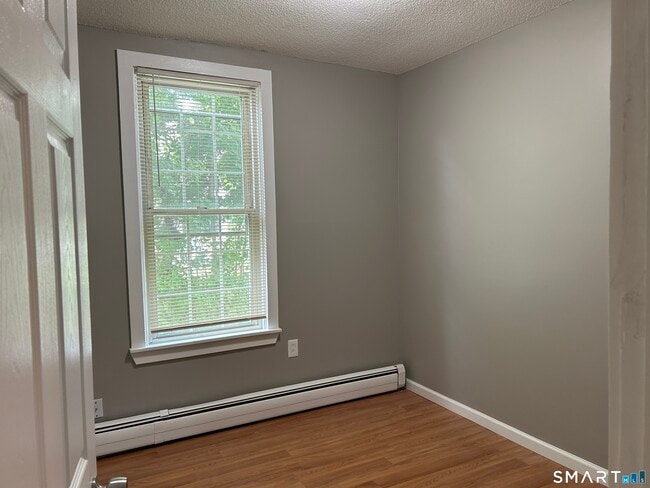 Building Photo - 58 Smith Ave