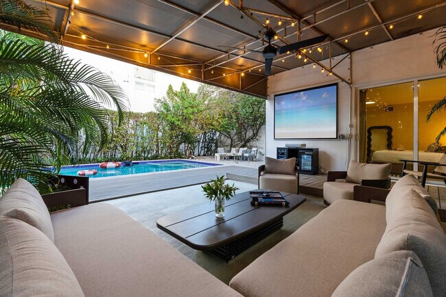 Building Photo - 1884 SW 17th St