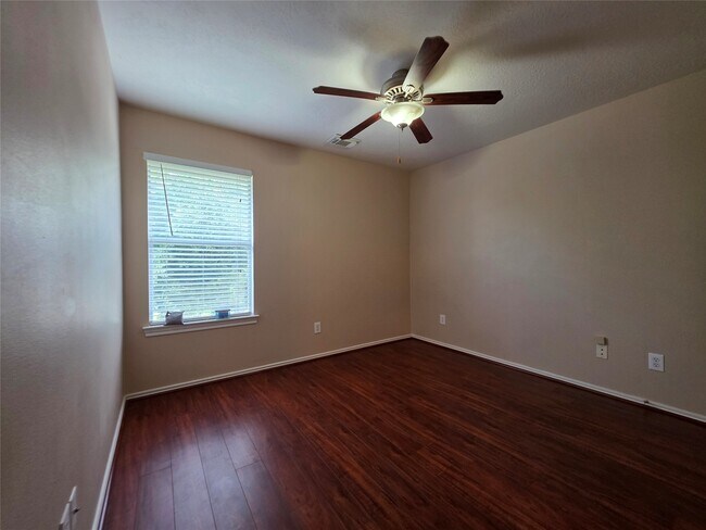 Building Photo - 3409 Victorian Manor Ln