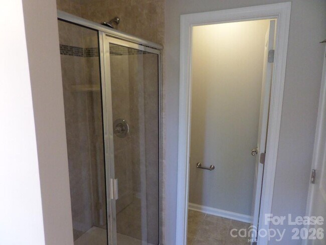 Building Photo - 3339 Major Samuals Way