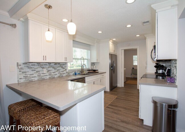 Building Photo - Long Term, Fully Furnished Rental in the H...