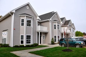 Building Photo - Fairfield Broadway Knolls North At Holbrook
