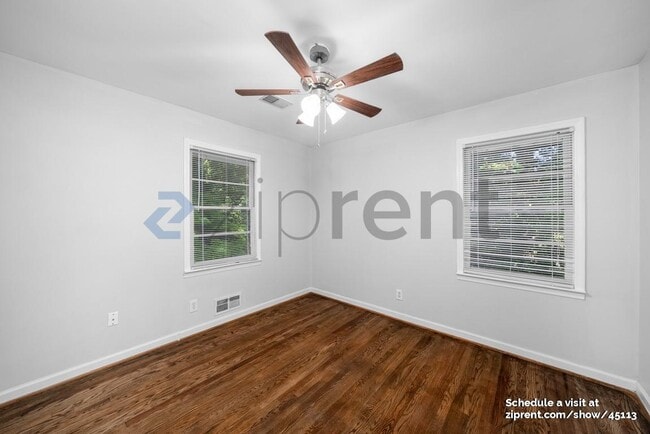 Building Photo - 792 Marstevan Dr NE