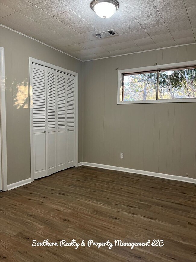 Building Photo - Newly Remodled Wetumpka Home