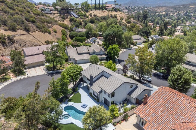 Building Photo - Hidden Jewel in Westlake Village