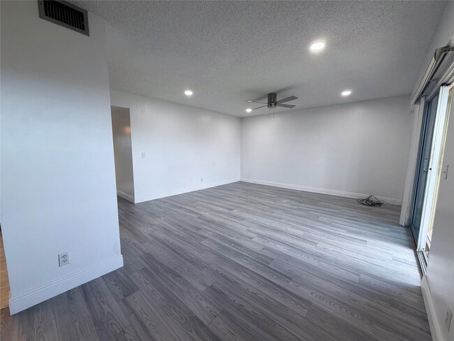 Building Photo - 801 SW 133rd Terrace