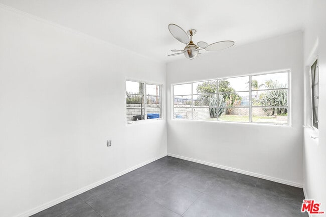 Building Photo - 7854 Goll Ave