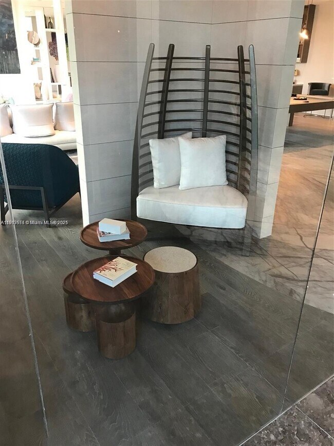 Building Photo - 650 NE 32nd St