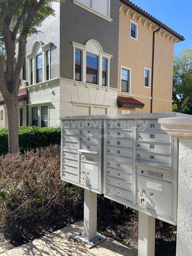 Building Photo - 4817 San Marino Cir