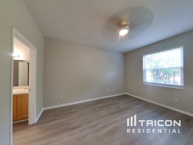Building Photo - 715 Grand Canyon Dr