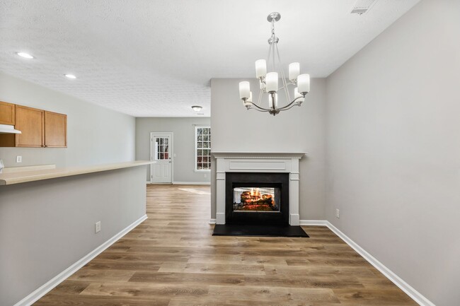 Building Photo - 2/2.5 Townhome in Great Flowery Branch loc...