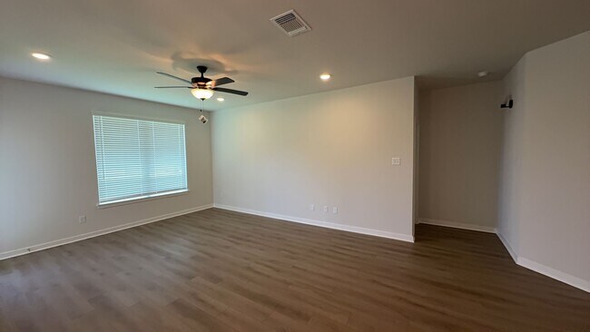 Building Photo - 5109 Pollack Ln