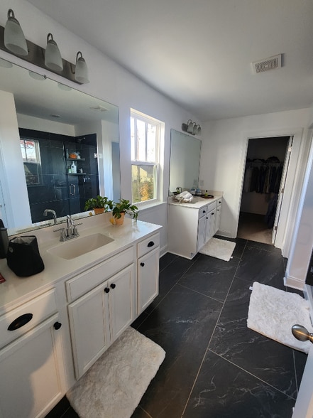 Building Photo - 9252 Thomason Trail