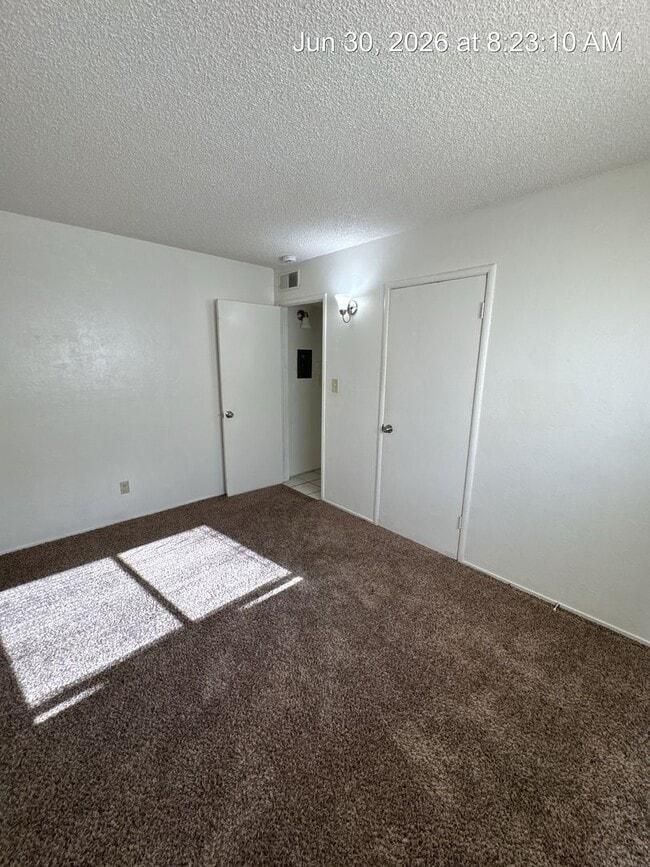 Building Photo - 2343