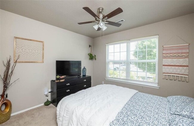 Building Photo - 6108 SW Warrington Rd