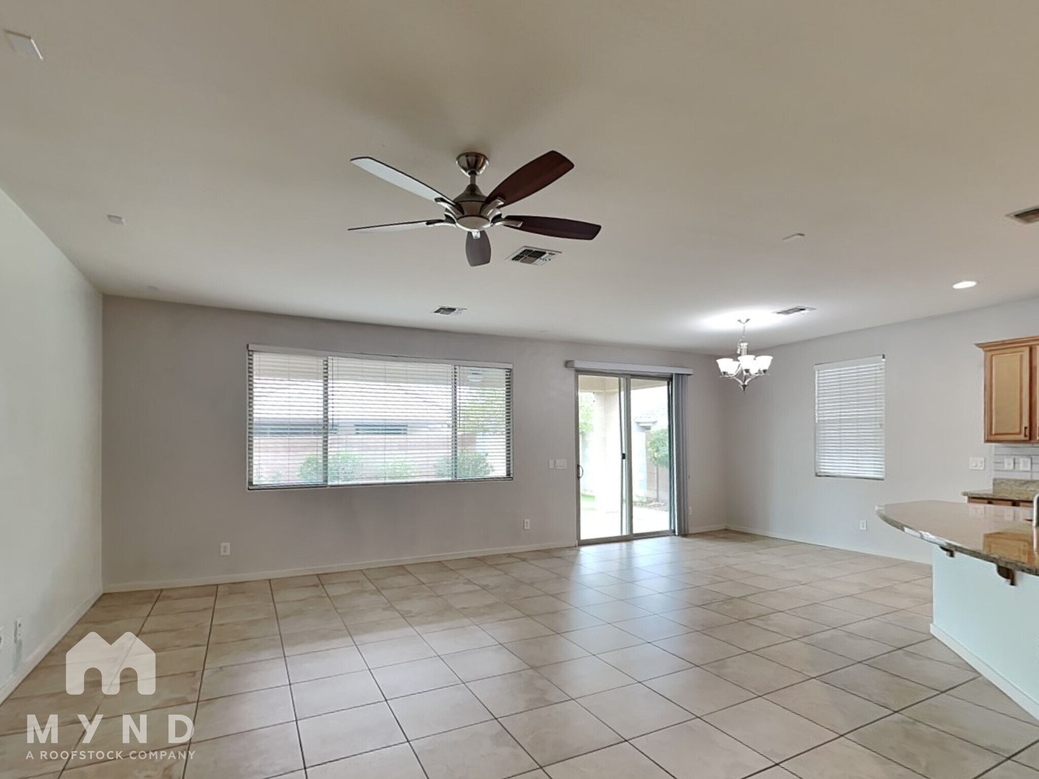 Building Photo - 2816 E Russell St