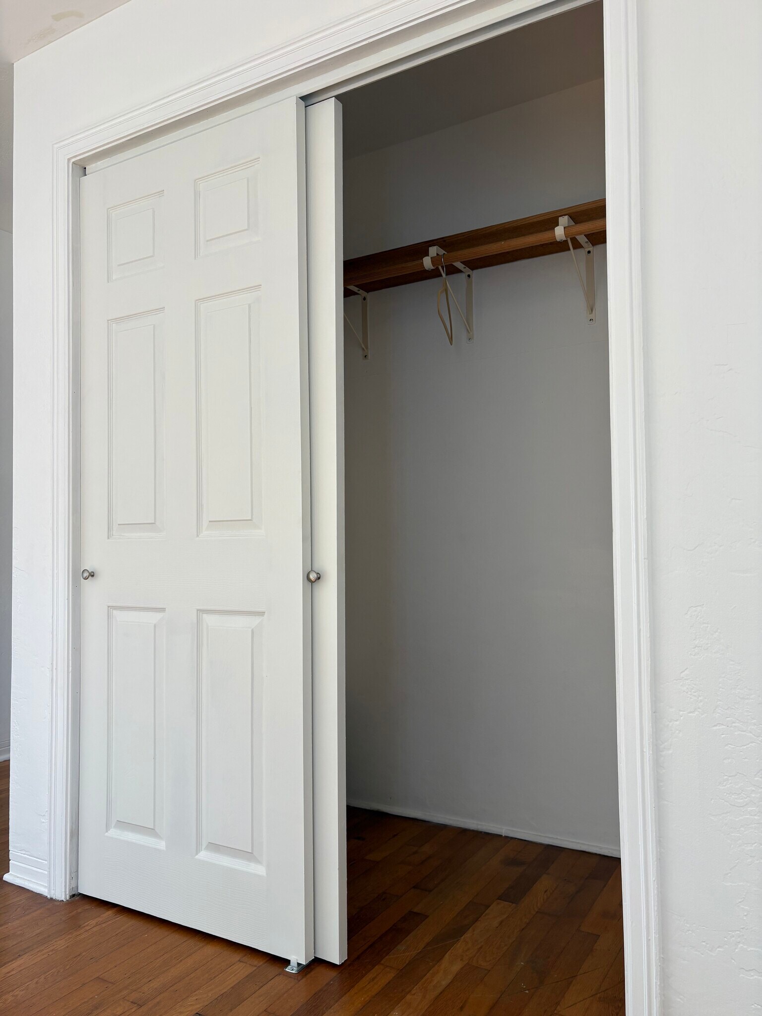 Building Photo - 306 14th Ave NE