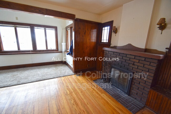 Building Photo - 615 E Myrtle St