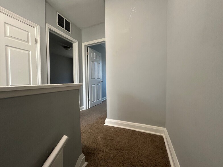 Building Photo - 4230 Towanda Ave