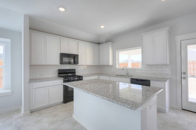 Building Photo - 21251 Shr Blf Dr