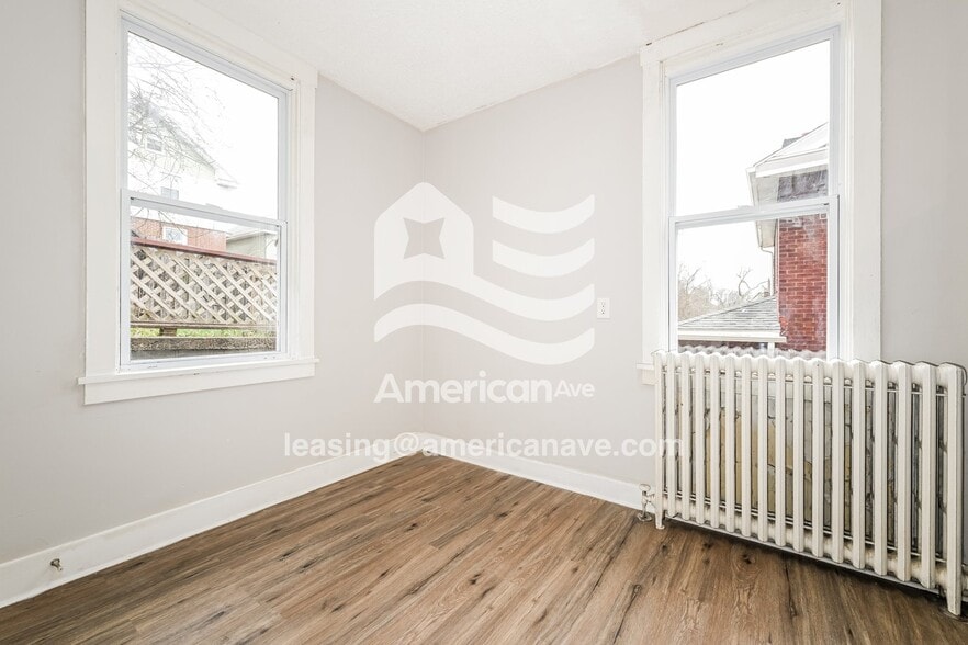 Building Photo - 3013 Pyramid Ave