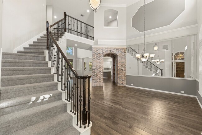 Building Photo - 118 Cezanne Woods Dr