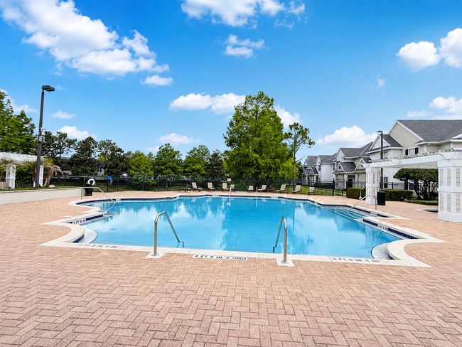 Building Photo - Upgraded 2Bedrooms/2Baths condo in a vibrant lifestyle Winter Garden community!