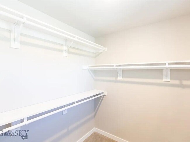 Building Photo - 3 Bd / 2.5 Bath Townhome Furnished or Unfurnished