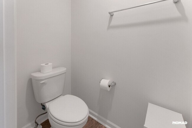 Building Photo - Spacious 4BR House in Piedmont