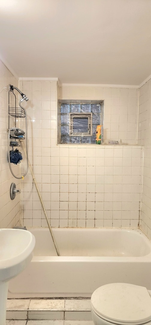 Building Photo - 3520 S Winchester Ave